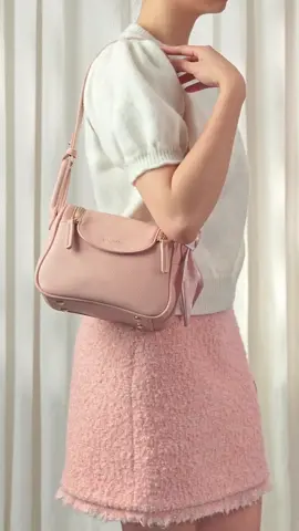 🌸 Who says adults can't love pink? 🎀 Soft, round, delicate and compact - this bag can hold your necessities while showing your sweetness. 🎁 A perfect gift for your bestie, girlfriend, or...yourself! ✨ Can be carried on one shoulder or across the body 💗 Cute and childlike - elegance and cuteness complement each other #fashion #fyp #bagforwomen #womenbag #giftideas #mossdoom #mossdoom 