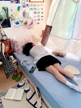 大人の生活は現実的で大変なので、私たちは子供の頃に戻りたいと思っています#jk #myroom #夏 #リラックス