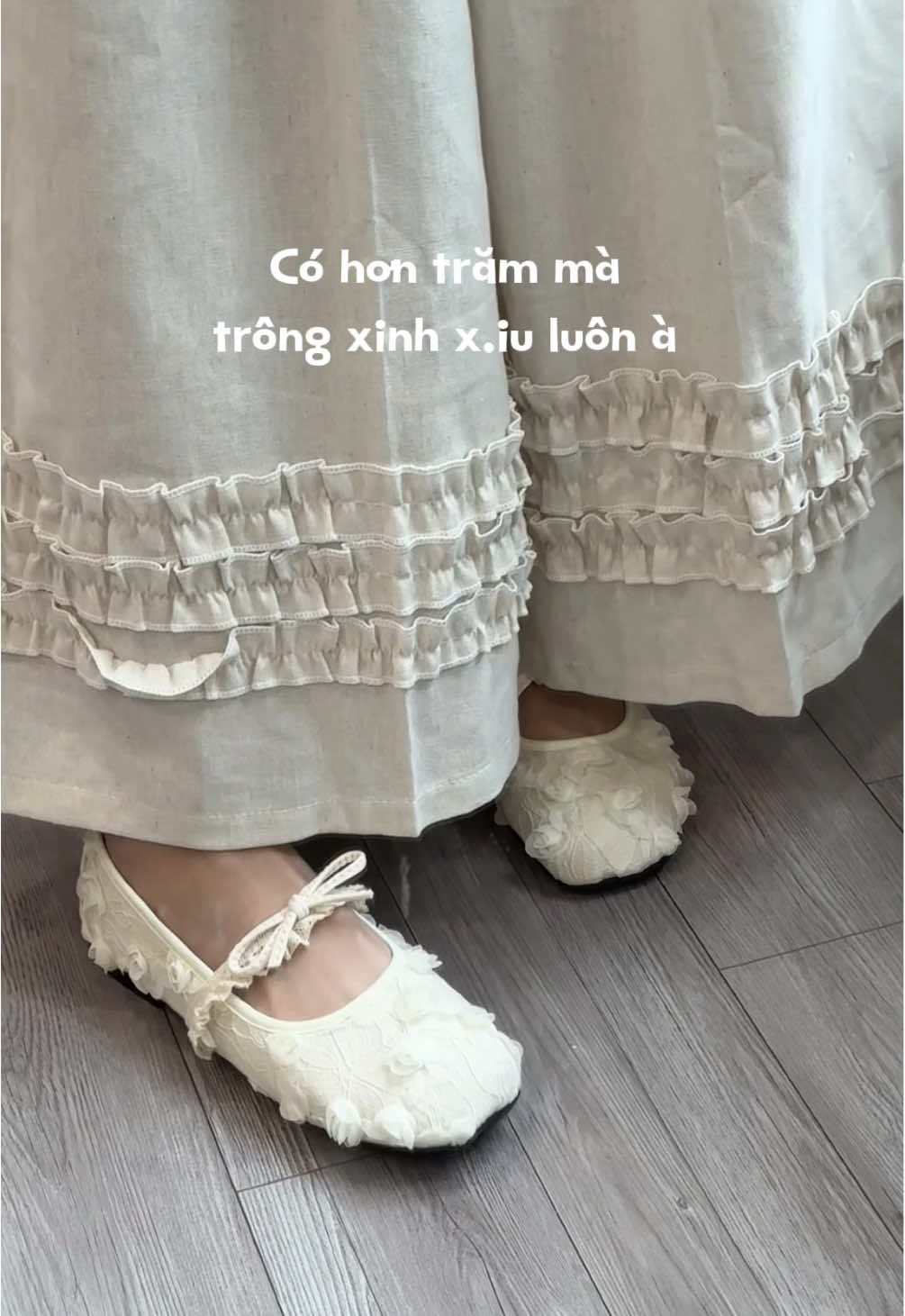 Nhìn cưng quá chỉ dám ngắm hổng dám đi 😌 #maichireview #giaydep #viral #maichigiaydep #fyp #giaybupbe #giaycongchua #giaydutiec #giaynu #giayno #giayphoiren #giayxinh #giaybet 