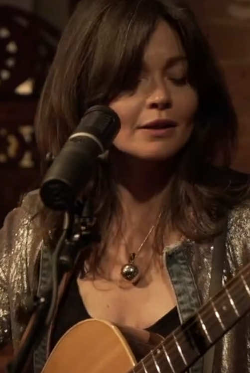 How important is Friendship for a lasting relationship?  “FRIENDS” by Sarah Banker recorded live at @Stone Cottage Studios  Available to stream on all streaming platforms.  #relationships #relationshipadvice #FRIENDS #livemusic #livestream 