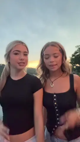 looked both ways and @??? was here 🤩🤩 #glowhouse #embreigh #preslee #fyp #sunset #jesuslovesyou #findyourpeace #lucki #viral #twins #duo #bsf #makemefamous #foryou #viral 