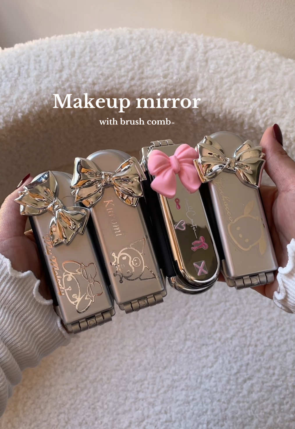 #mirror #makeupmirror #mirrorwithcomb #hairbrush #combbrush #tiktokshop 
