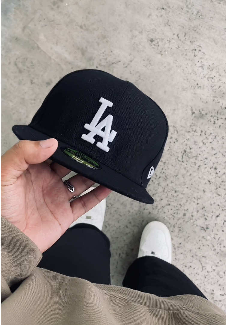 LA Close Cap Fitted Caps #closecap #cap #fittedcap #fittedhats #embroidery #hat #swag #caps #viral #fyp  
