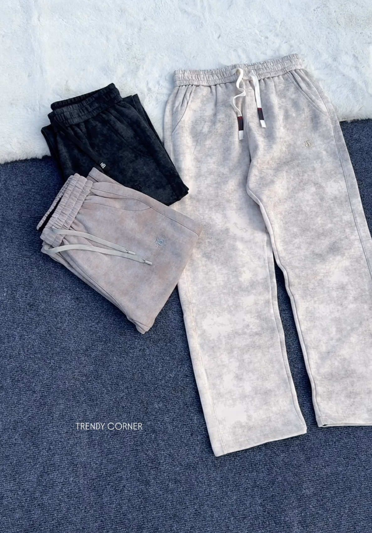 Offer price Rs1499/- VINTAGE BAGGY TROUSER #trendy_corner3 #trendycornerbhaktapur #onlineshoppingnepal #menswear #baggytrouser #offer #sale 