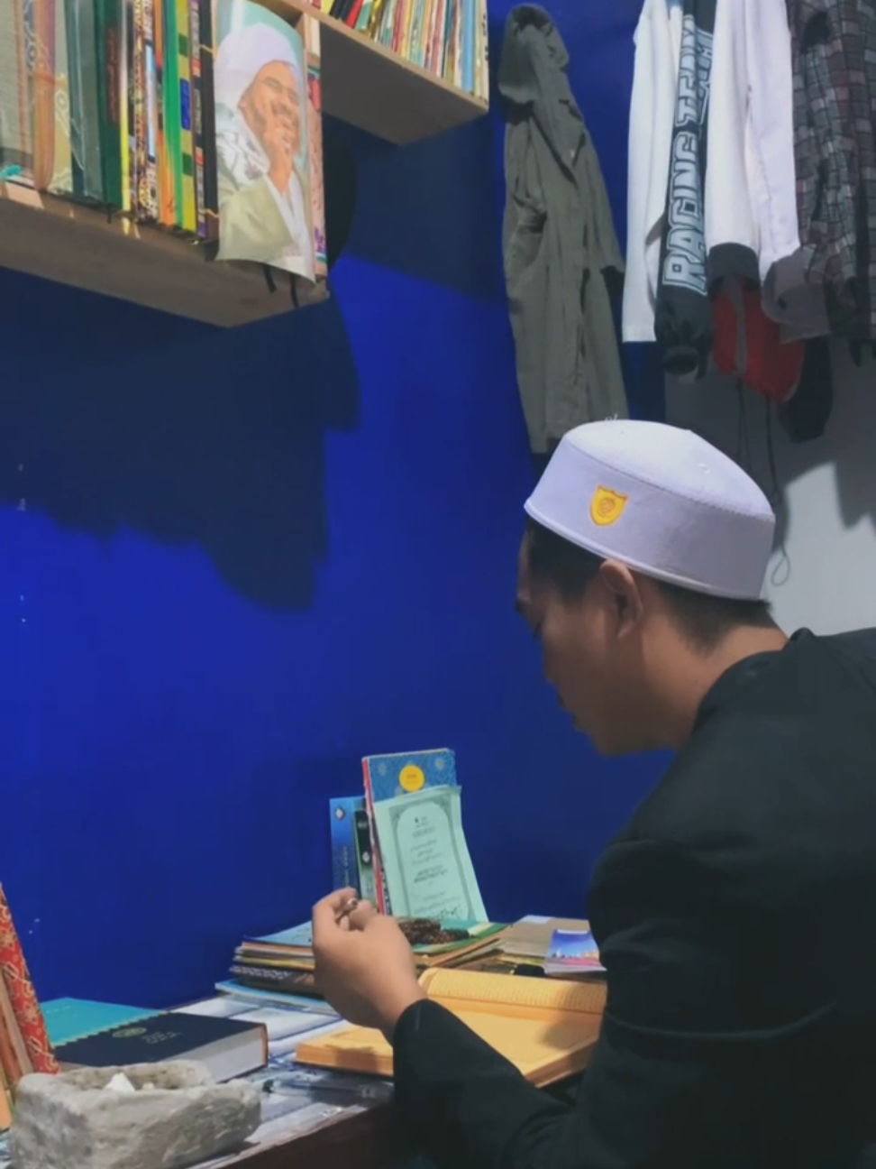 semoga harasil sakumaha nu di tuju ku sadayana . . #santri #storysantri #fypage #ibadah #beranda #santripondok #hijrah_istiqomah 