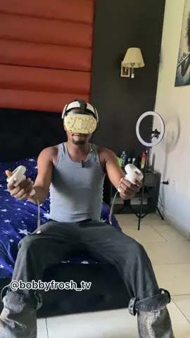 Pls what’s going on here 🥱🥱 #bobbyfroshvr #bobbyfroshvrentertainment #bobbyfroshvirtualgames #virtualrealitygames #quest2 #gaming #virtualreality #oculusquest2 #airoommate 