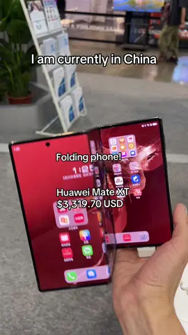 I am in Shenzhen China and Macao to try this folding phone! I’ve never seen a Huawei phone I am amazed #foryou #fyp #4u 