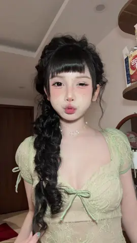Tóc này hợp đi biển , mà vẫn chưa được ii 😛