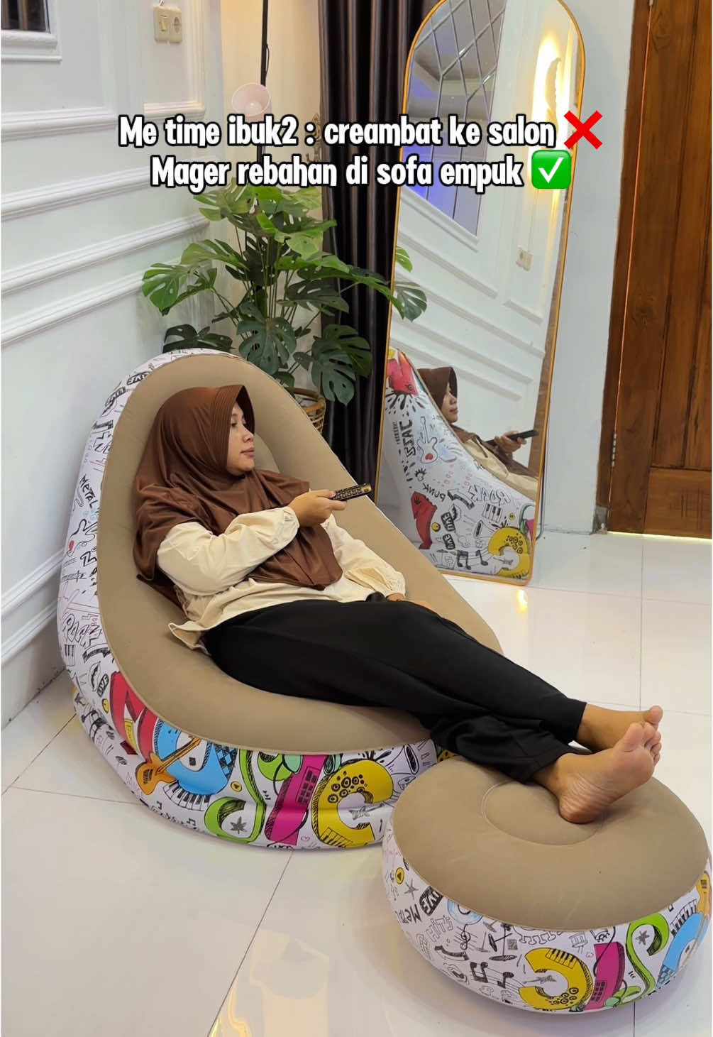 Nyaman banget rebahan di kursi empuk #sofaangin #beanbag #sofa 