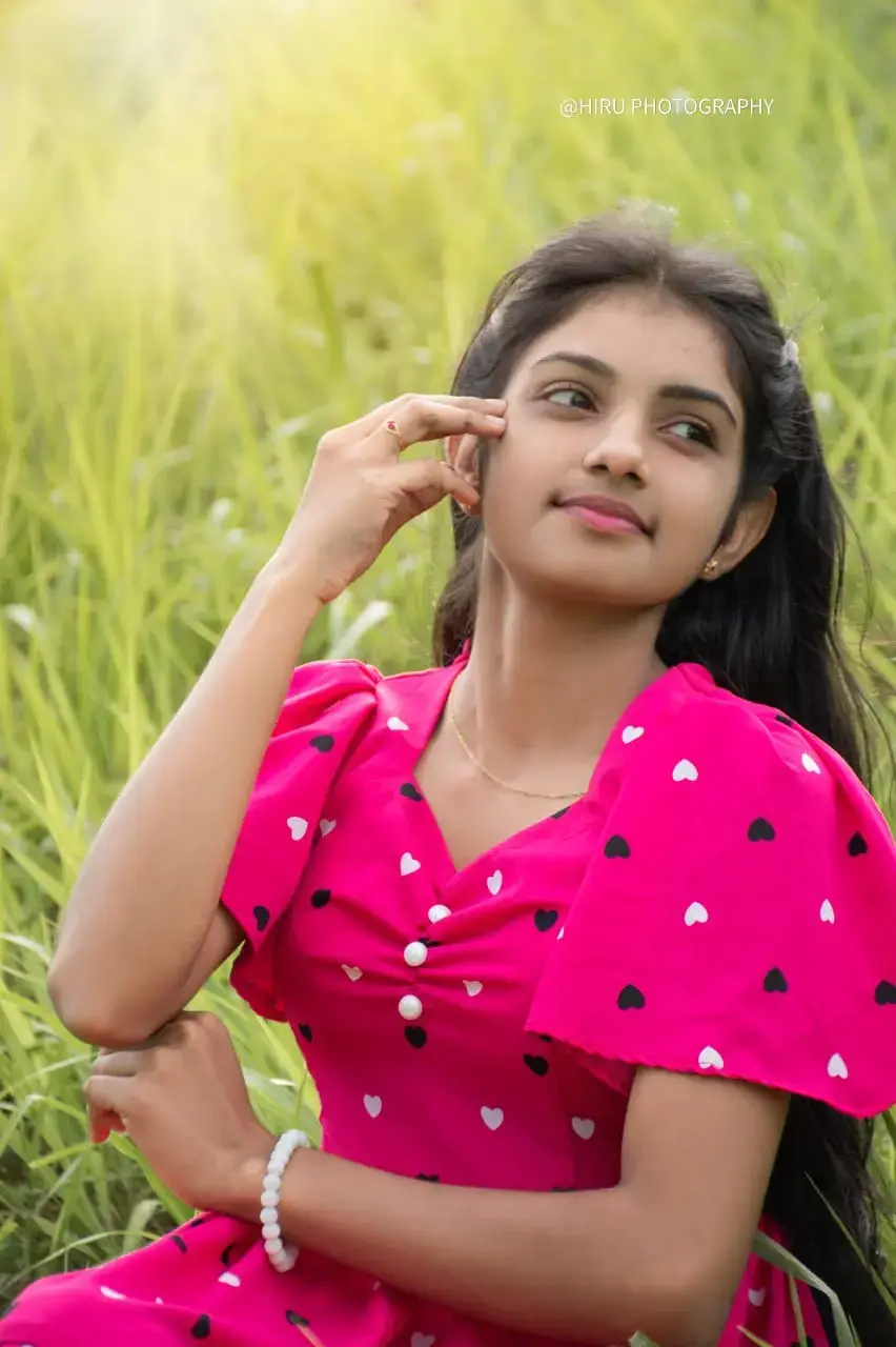 #සෝස_මලක්_වගේ_පුතේ_ඔයා😎❤️🤗 #Nikiya #nikibbh4 #2005❤️ #foryou #trendingvideo #නිකන්_තියෙන_ලයික්_බටන්_එක_ඔබන්_යන්☺️💖 #දඹුල්ලෙ_අපි😍🥀😌 