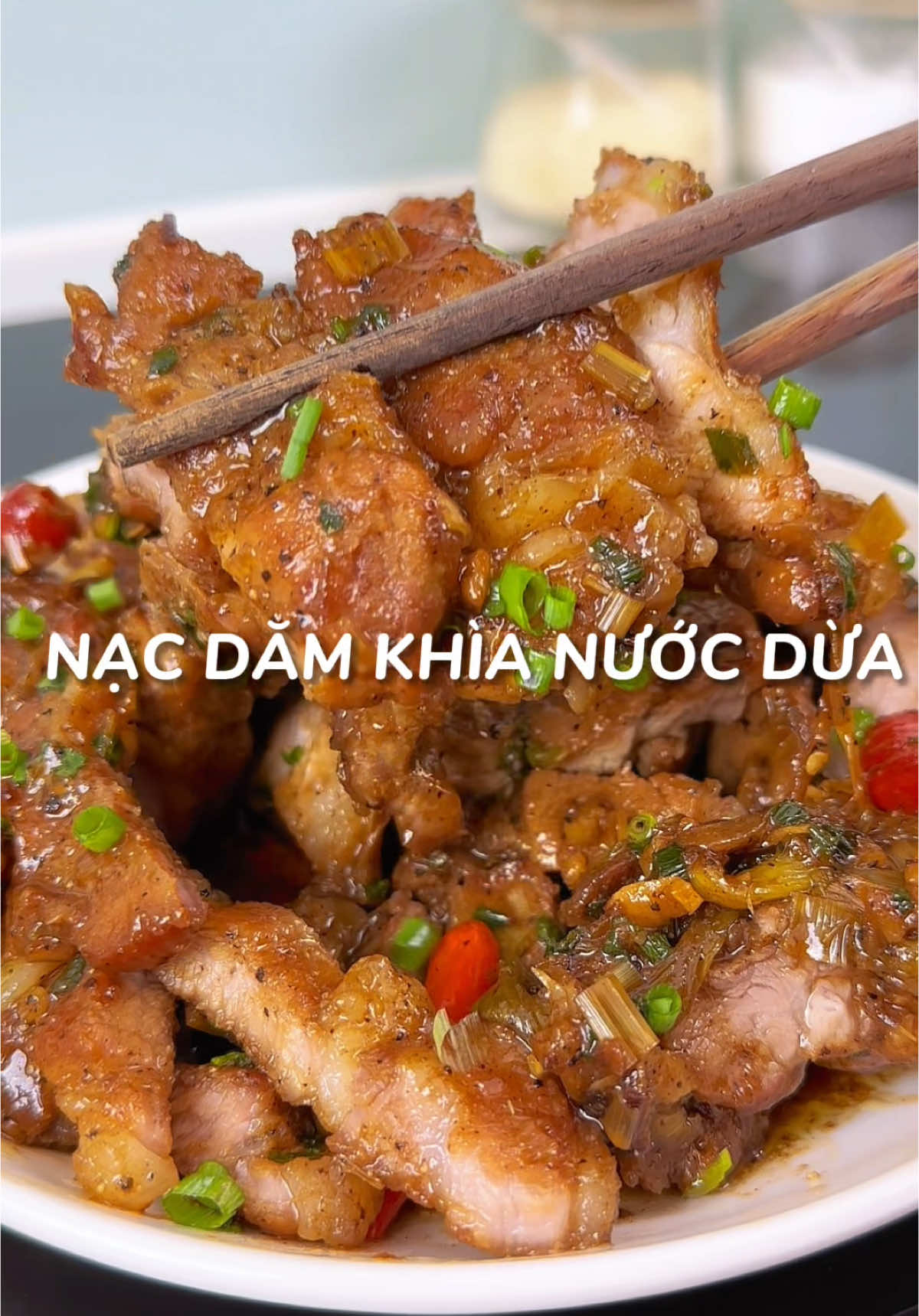 Thịt vai đầu giòn mà khìa nước dừa thì hao cơm lắmm  #thitkhianuocdua #monngonmoingay #LearnOnTikTok #nauandelam #ancungtiktok 