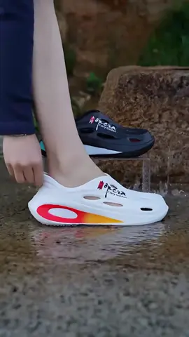 Giày sục thể thao giày siêu nhe êm thoáng khí mẫu mới #xuhuong #giaysneaker #giaythethaonam #giaythoangkhi #giaydichoi #giayditiec 