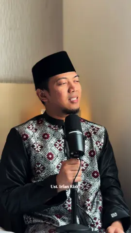 Capek hati? Lagi banyak pikiran? Atau pengen ngerasa tenang? Tenang, kamu nggak sendiri. *Ebook ini hadir untuk menemanimu:* *“Doa-Doa untuk Jiwa yang Ingin Bahagia”* • Format PDF — 130 halaman • Ditulis oleh Ustadz Irfan Rizki Haas • Doa-doa dari Al-Qur’an & Sunnah • Bahasa ringan, menyentuh, dan menenangkan • ⁠Sangat Layak untuk dibaca ketika Wukuf di Padang Arofah *Harga Hanya Rp19.000* (PASTIKAN EMAIL SUDAH BENAR ya.. karena ebook akan dikirim ke Email) ☺️😊 ORDER SEKARANG: 🔗 lynk.id/haasstore Karena kadang, yang kita butuh cuma satu hal: Doa yang menenangkan jiwa. #DoaBahagia #EbookIslam #UstadzIrfanRizkiHaas #HaasStore #UIR