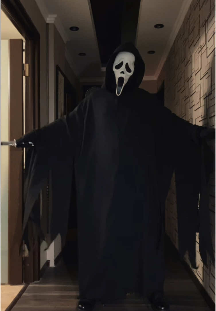 Hello Sidney. #ghostfacecosplay #scream2022 #scream #ghostface #ghostfacekillah #ghostfacecult 