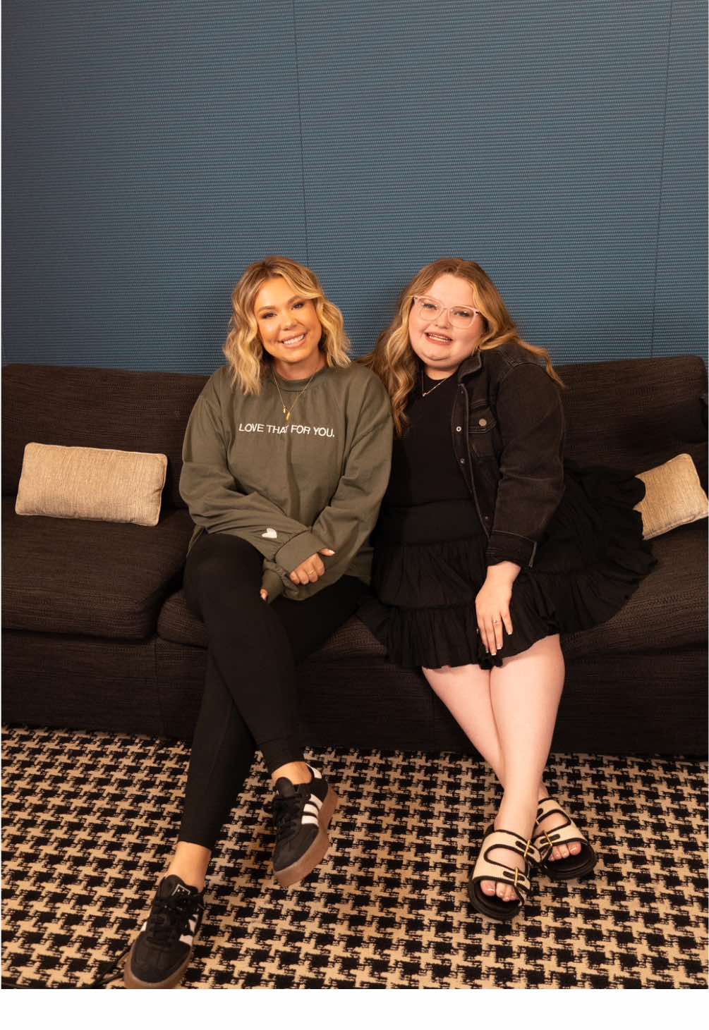 Streaming now wherever you get your podcasts 🎙️ @lanaaaa in the houseeee 🥳 joins #BarelyFamous to talk growing up on reality TV, finding her voice, and what’s next 👑 #HoneyBooBoo #AlanaThompson #BarelyFamous #RealityTV #ComingOfAge