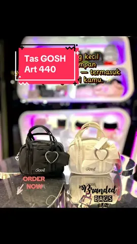 “Kadang, yang kecil justru menyimpan yang paling penting—termasuk rasa percaya diri kamu. ✨ Gosh Mini, temani setiap langkahmu dengan gaya dan hati.” #gosh #tasgosh #goshoriginal #goshshoes #goshbjm #goshbanjarmasin #brandedbagsbjm #tasmini #selempangmini 