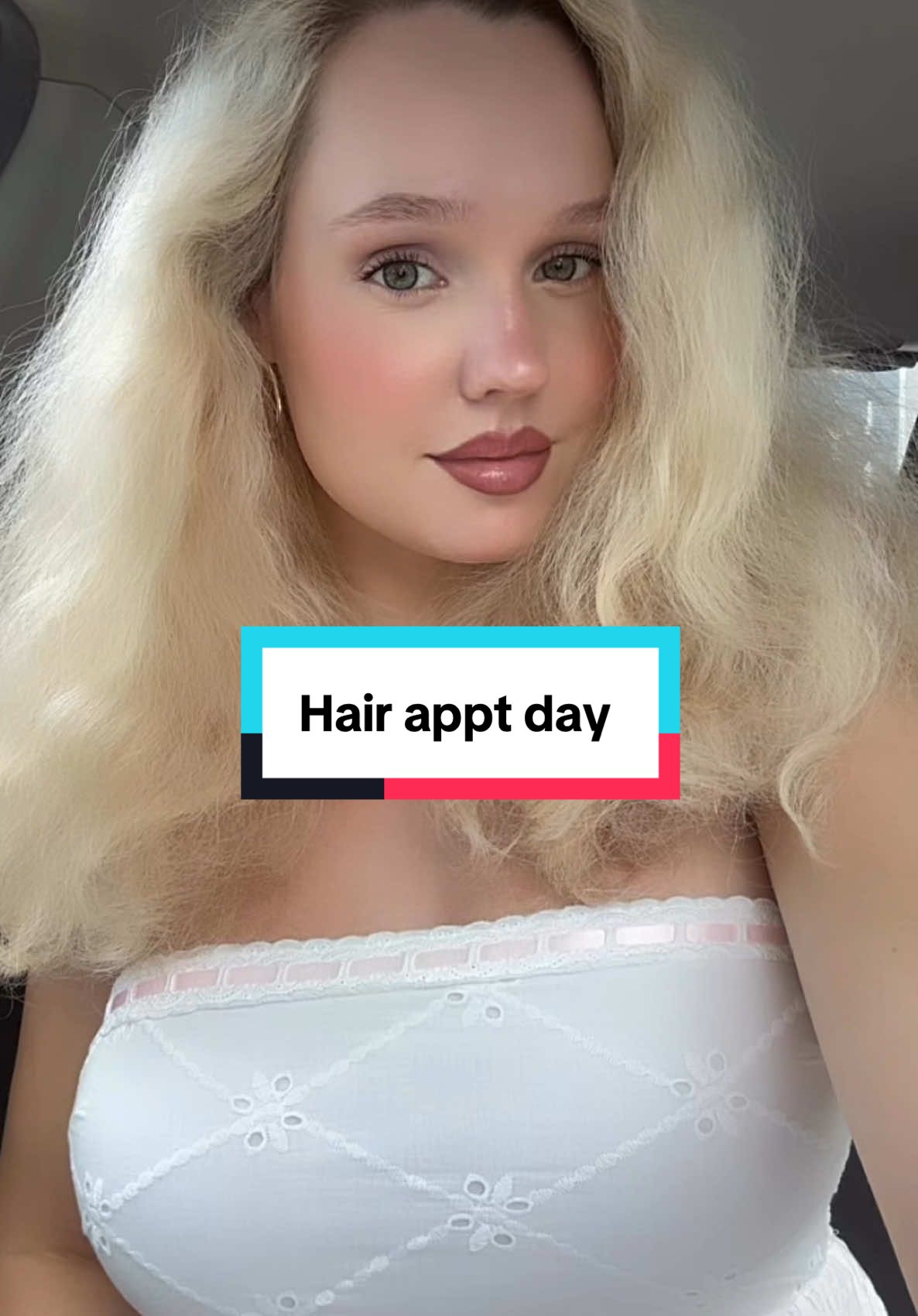 Nothing like some fresh highlights and a blow out 🥰 #hairday #highlights #blowout #hairtransformation 