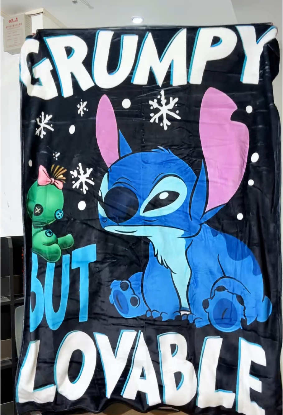 love stitch!!!! 💙💙💙#TikTokShopMemorialDay #TikTokShopMothersDay#TikTokShopRestock#spotlightfinds#blanket #coolingblanket #Summer #cool #tiktokmademebuyit #fyp #viral  #TikTokShopMothersDay #TikTokShopRestock #spotlightfinds #SpringGlowUp#TTfest#spotlightfinds #SoftBlanket #BedroomEssentials #CouchBlanket #TravelBlanket #HomeDecor #CozyVibes #ComfortAtHome #WinterCuddles #SleepBetter  #TikTokMadeMeBuyIt  #AmazonFinds #BlackFridayDeals #LimitedStock #MustHave #EasyToWash  #OversizedBlanket #HolidayGifts #GiftForHer