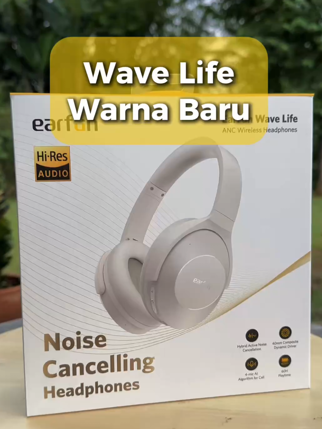 Baru dateng dan langsung jatuh cinta! Unboxing EarFun Wave Life warna putih — desainnya clean banget, cocok buat kamu yang suka tampil minimalis tapi tetep stylish. Yang paling bikin wow: Suara jernih & bass nendang 🔊 ANC-nya mantep, bye-bye suara rame🎶 Nyaman banget dipake seharian🎧 Desain ergonomis, ringan, dan gak gampang lepas✨️ Headphone ini cocok buat nemenin aktivitas apa pun — kerja, santai, atau dengerin podcast favorit! Menurut kamu, warna putih gini cocok buat gaya kamu enggak? #EarFunWaveLife #MinimalistStyle #UnboxingHeadphone  #WaveLifePutih #Promoguncang55 #Guncang666SpesialGajian 