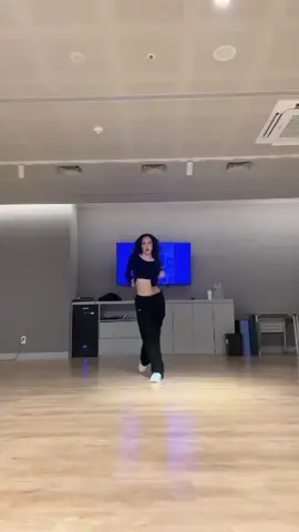 she should do the samba challenge @daniela avanzini  #katseye_daniela #katseye #katseyedaniela #katseye #foryoupage #foryou #fyp 