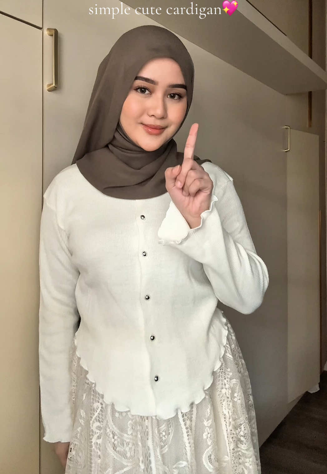 simple cute cardigan?!?! 💖