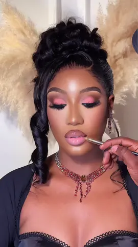 Please follow us on ig @babes.beat for more makeup tutorials, tips and tricks. 🎥 Ronmakeoverstudio #makeuptutorial #viralreels #viralvideos #viral #makeupaddict #contouring #makeup #contour #makeupforever #makeuphacks #makeuptipsandtricks #tiktokviral #trendingmakeup #babesbeat #tiktokpost #tiktokreels #global #makeupartistsworldwide #explore #explorepage #viralpost #fyp #makeupreelsvideos #trendingreels #instagramviral #melaninmagic #melanin #melaninmakeup #melaninpoppin #foryoupage #foryou