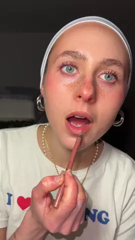 anzeige in meiner Welt gibt es keine „highlighter blindness“….man kann nicht genug haben von den neuen buttermelt Highlightern von @NYX Professional Makeup DE 🩷 😎😎😎#nyxcosmeticsgermany #buttermelt #highlighter #drogeriemakeup