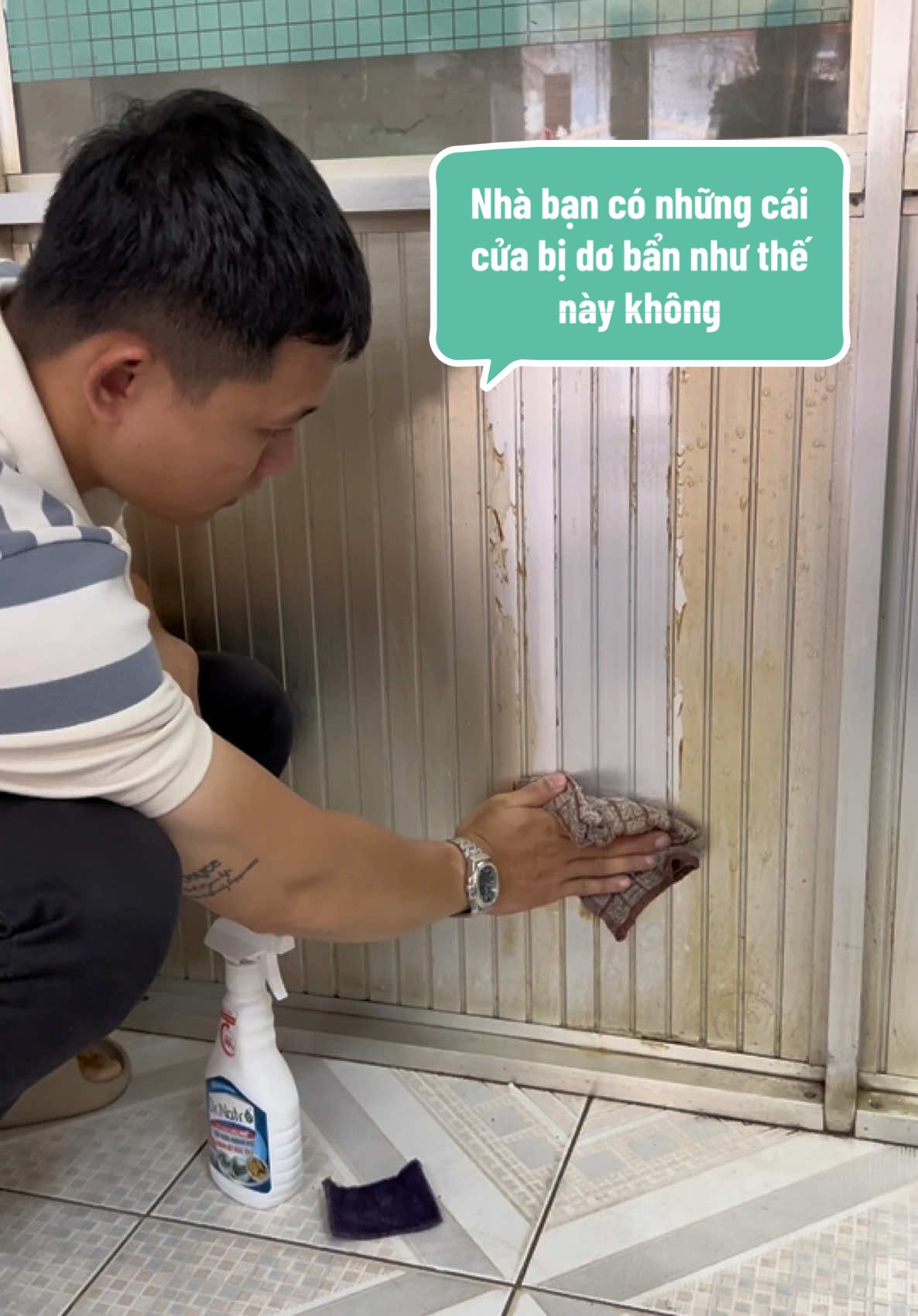 Nhà bạn có những cái cửa bị dơ bẩn như thế này không #LearnOnTikTok #drnatro #noitro #taydanang #CleanTok 