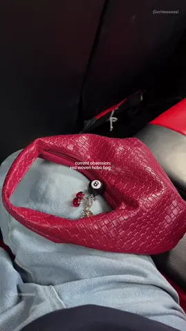 totally into red now🍒🧣✨  #bag #shoulderbag #hobobag #wovenbag #wovenhobobag #bagforwomen #outfit #OOTD #fyp #trending 