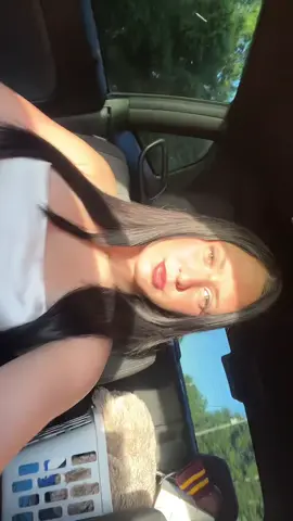 Idk why these hoes can’t stand me 🤷‍♀️🤷‍♀️