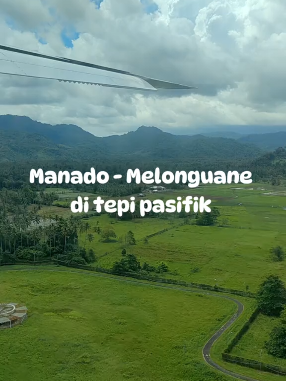 Pertama ke Karakelong, Kepualauan Talaud. kabupaten paling utara Indonesia 🇮🇩 yg berbatasan langsung dgn Filipina 🇵🇭 dgn Pesawat Perintis Susi Air #susiair #goodvibes #jelajahnusantara #indonesiaaviation #aviasiindonesia #susiair #bandaraudaramelonguane #kepulauantalaud #perbatasanindonesiafilipina #pulauterluar #wonderfulindonesia #jelajahalam #birding #birdphotography #indonesiabirding #jagarimba #wallaceabirdtour #indonesiawildlife #nature #sulawesi 