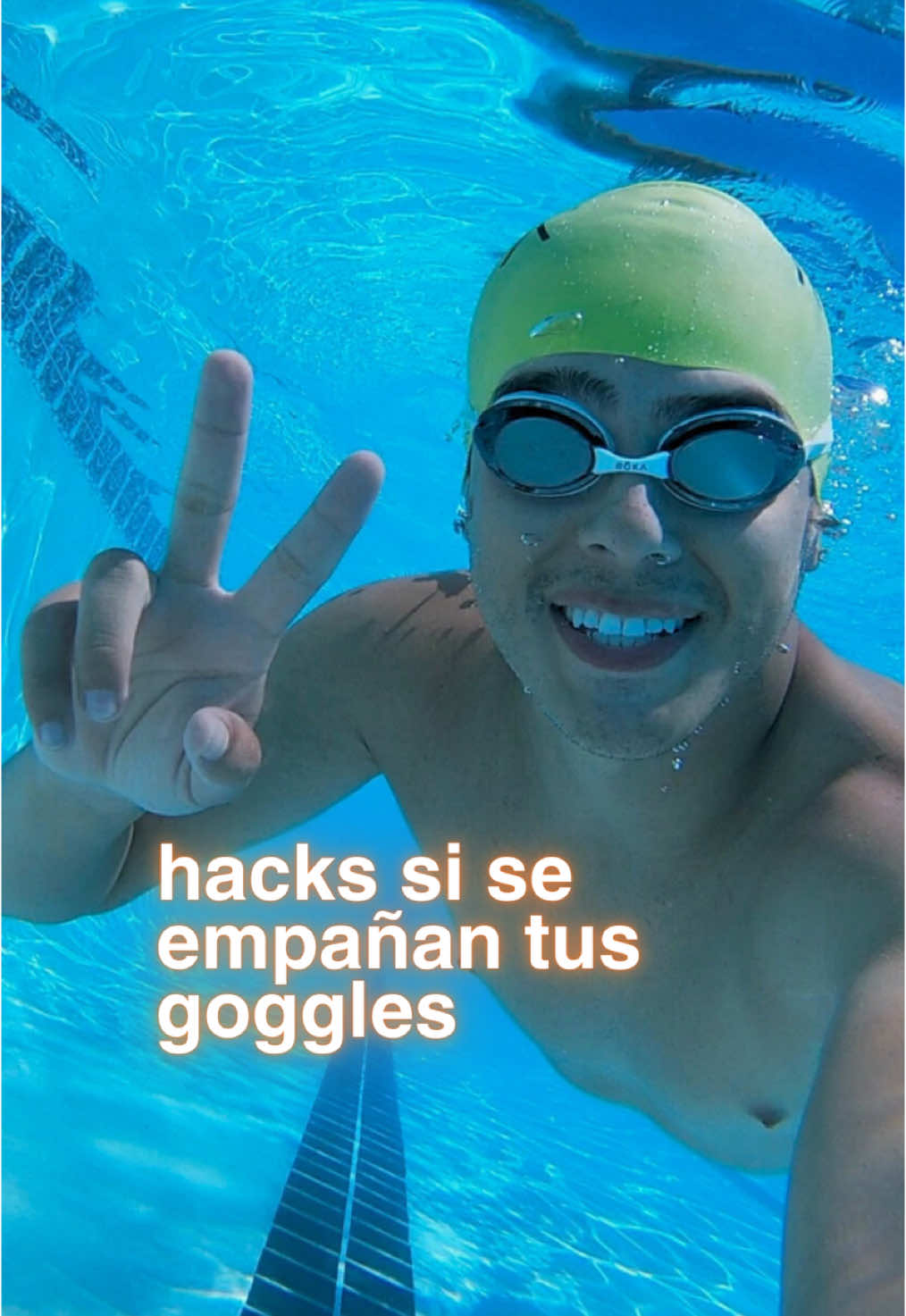 Goggles empañados = cero visibilidad! ❌ Usa estos hacks y ve bien siempre! 🏊‍♂️✨ #triatlon #hack #natacion #nadar #ironman #ironmantriatlon #deporte #soytriatleta #triatlonmexico #entrenamiento #trimexico #alberca #tips 