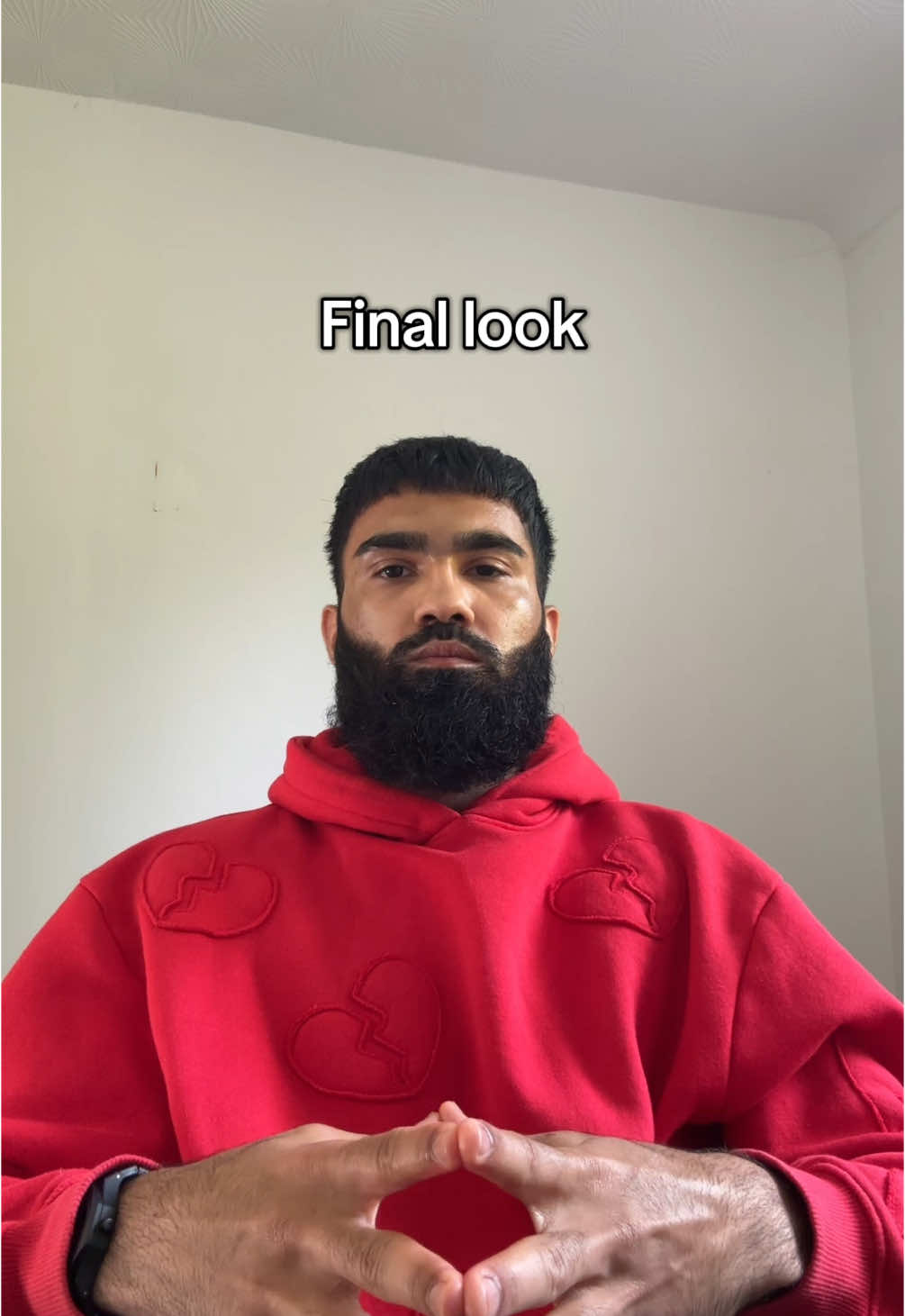 How to get a Cleaner and Sharper looking beard. Kratos style beard also called duck tail beard Is perfect if u want a more angular look. #beard #beardcare #mensgrooming #fyp #muslim #muslimtiktok 