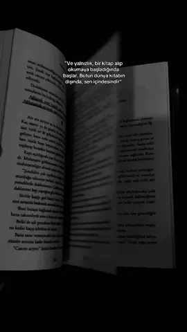 #BookTok #booktoker #book #kitap #kitaplar #books #bookish #bookclub #keşfet #keşfetteyizzz #bookrecs #bookshelf 