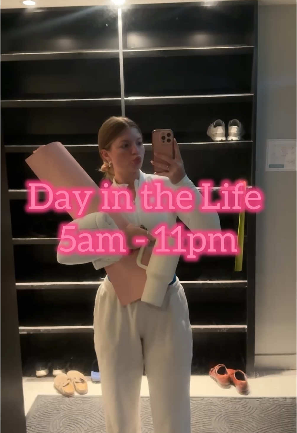 Contrary to this video I do actually do more than send emails😌 #dayinmylife #workday #corporatelife #officejob #workvlog 