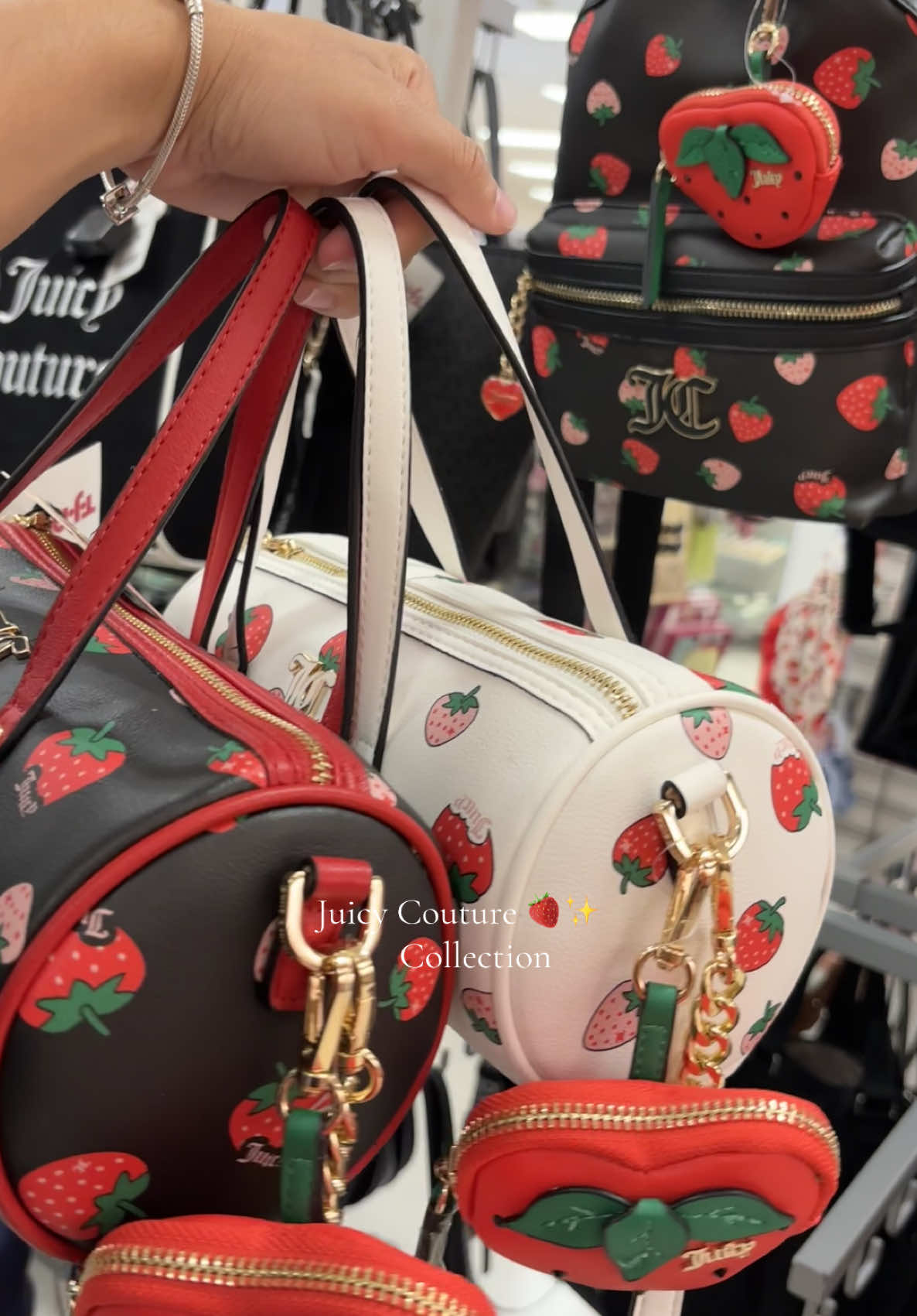 Juicy Couture 🍓✨ Collection @TJ Maxx Can’t get enough of these strawberry barrel bags 😍 #juicycouture #juicycouturefinds #juicycoutureaddict #juicyhunting #juicycouturepurse #tjmaxx #tjmaxxfinds #finds #shopping #shopaholic #coquette #girlythings #girlytok #pursetok #purse #strawberry #fresa #strawberrypurse #foryoupage #fypage #fyp #parati 