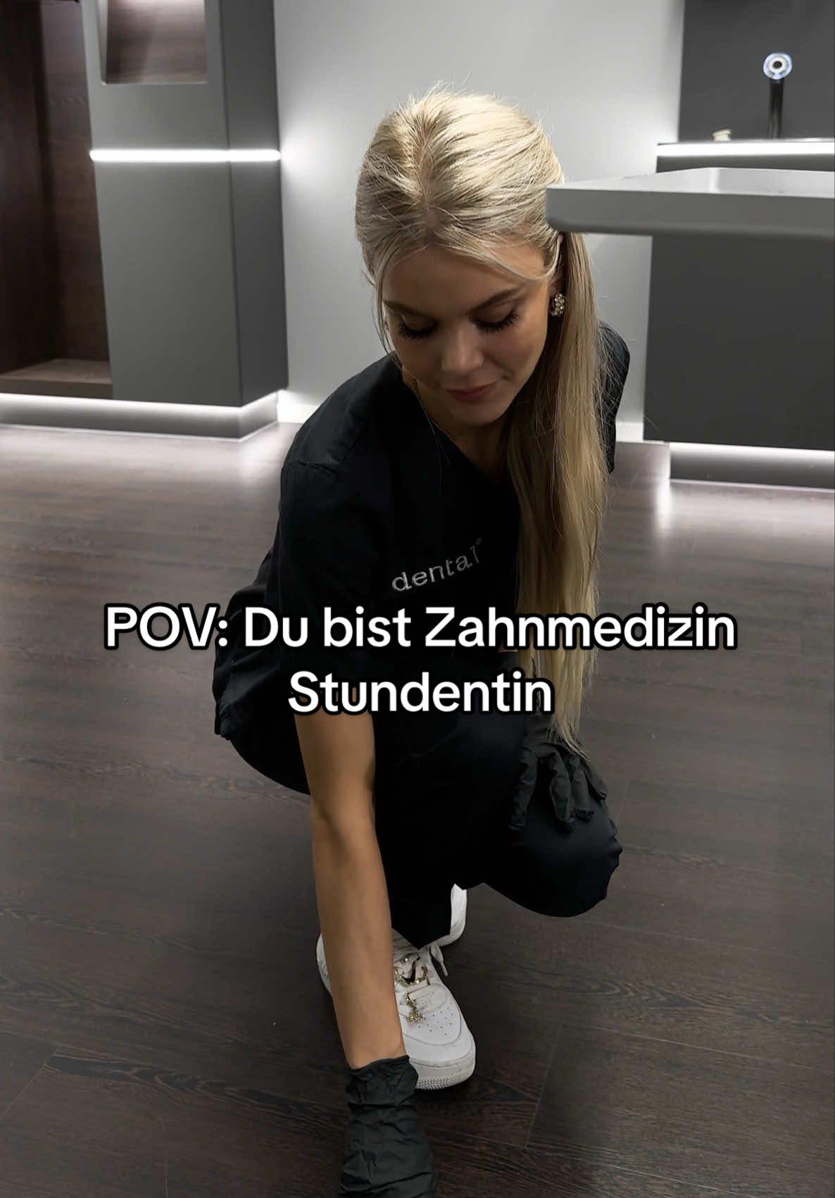 POV: Der Stundent assistiert zum ersten Mal 🦷🪥#memestiktok #zahnmedizin #medizin #dentistryworld #student #op #doctor @Niklas Lütkecosmann 🦷 #fyp 