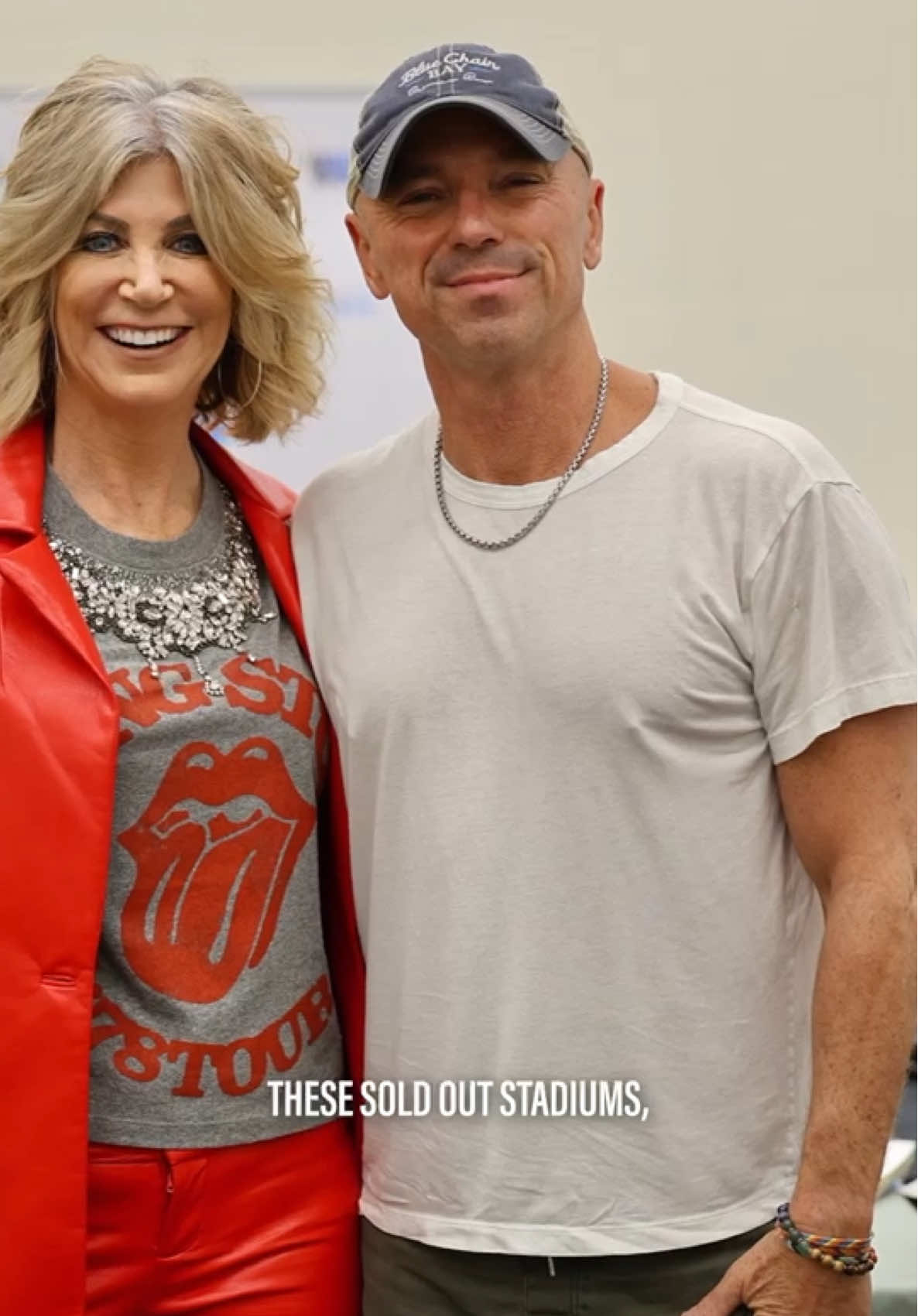 It was so special catching up with @Kenny Chesney in a recent interview for #WestwoodOneSports! We talked about his excitement for playing @Sphere, the preparation, and what it means to do something new at this age and stage in his career — how it’s pushing him out of his comfort zone in all the best ways. Last night, he made history as the first country artist to play Sphere. What a milestone. Congrats, Kenny! #kennychesney #sphere #lasvegas #noshoesnation #lauraokmin #interview 