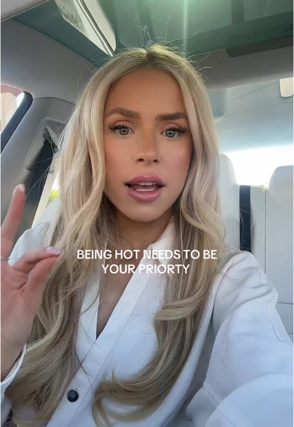 confidence comes from keeping promises to yourself 🦋 #hotgirlsummer #wellnesstok #wellnesstips #healthymotivation #mindsetmotivation #motivationalspeaker #wellnessroutines #creatorsearchinsights 