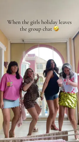 #funny #girlgang #girlsontour #over40s #over40club #girlfun #fyp #sun #dancing @Mumoffour @Laney_C_D @user1895590759547 💕💃