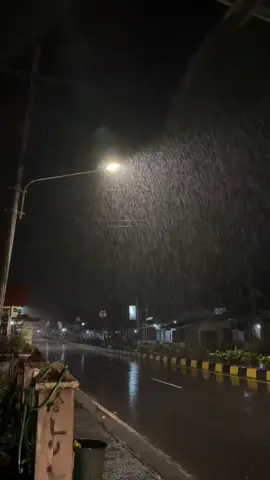 🌧️#hujan🌧️ #vibes #4u #fypシ゚ #lewatberanda #sad 