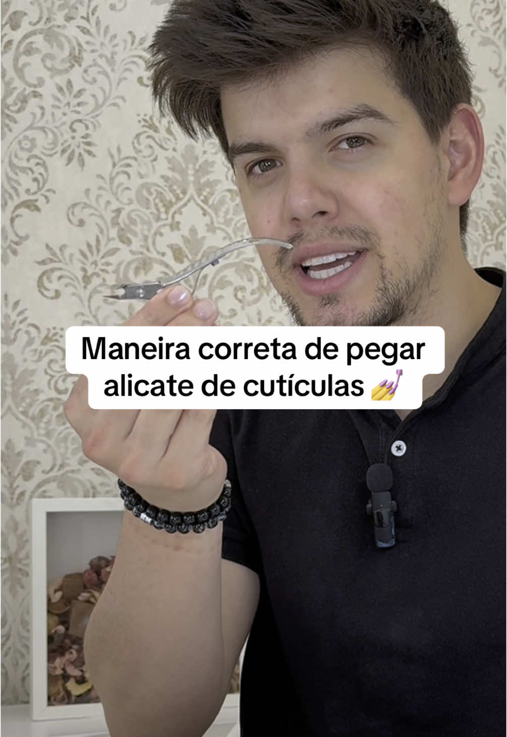 Clica no link da bio que te ensino mais… #cuticulas #unhas #nails 