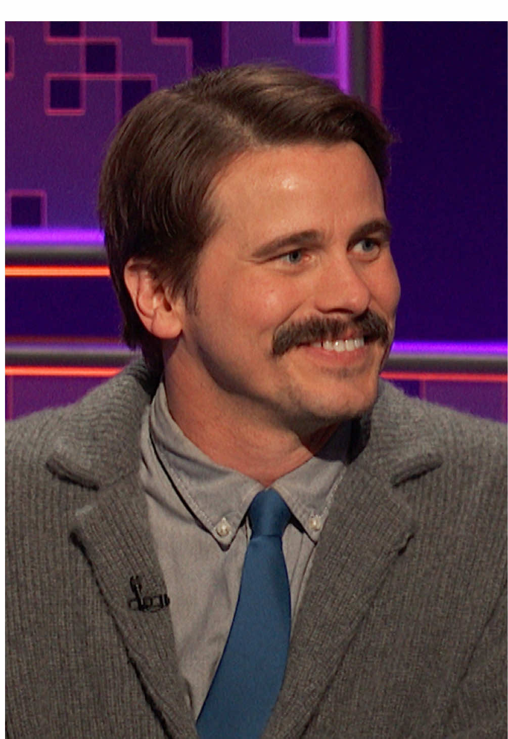coach @Jason Ritter motivates the Olympic flag football team #aftermidnight #taylortomlinson #gameshow #olympics #LA28 