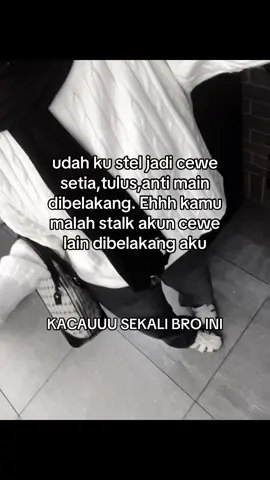 jawabannya “di aku gaada” WHATT bro pikir hpnya secanggih itu?💅🏻