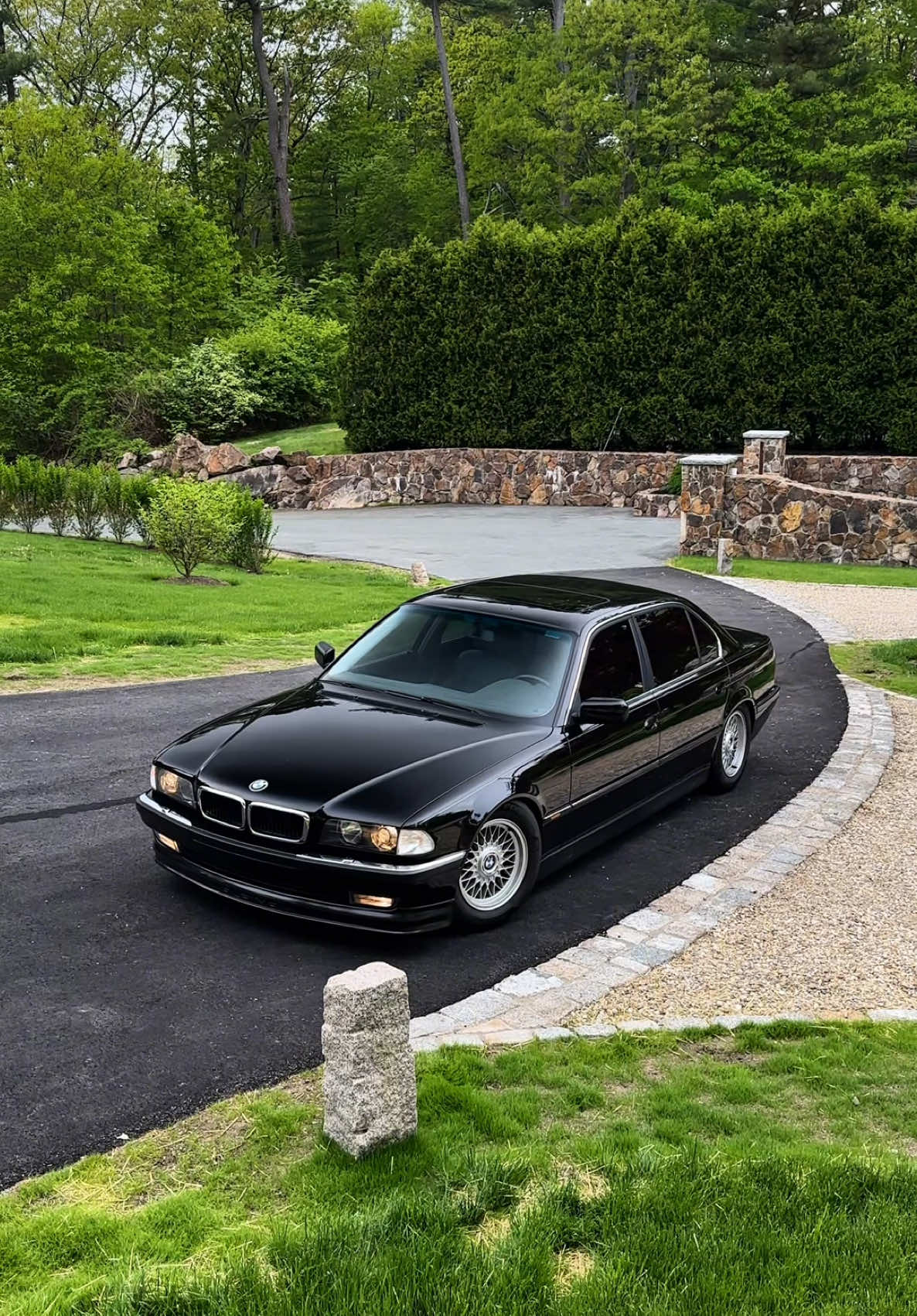 Stocks on while alpinas get refinished #bmw #e38 #alpina #germancars 