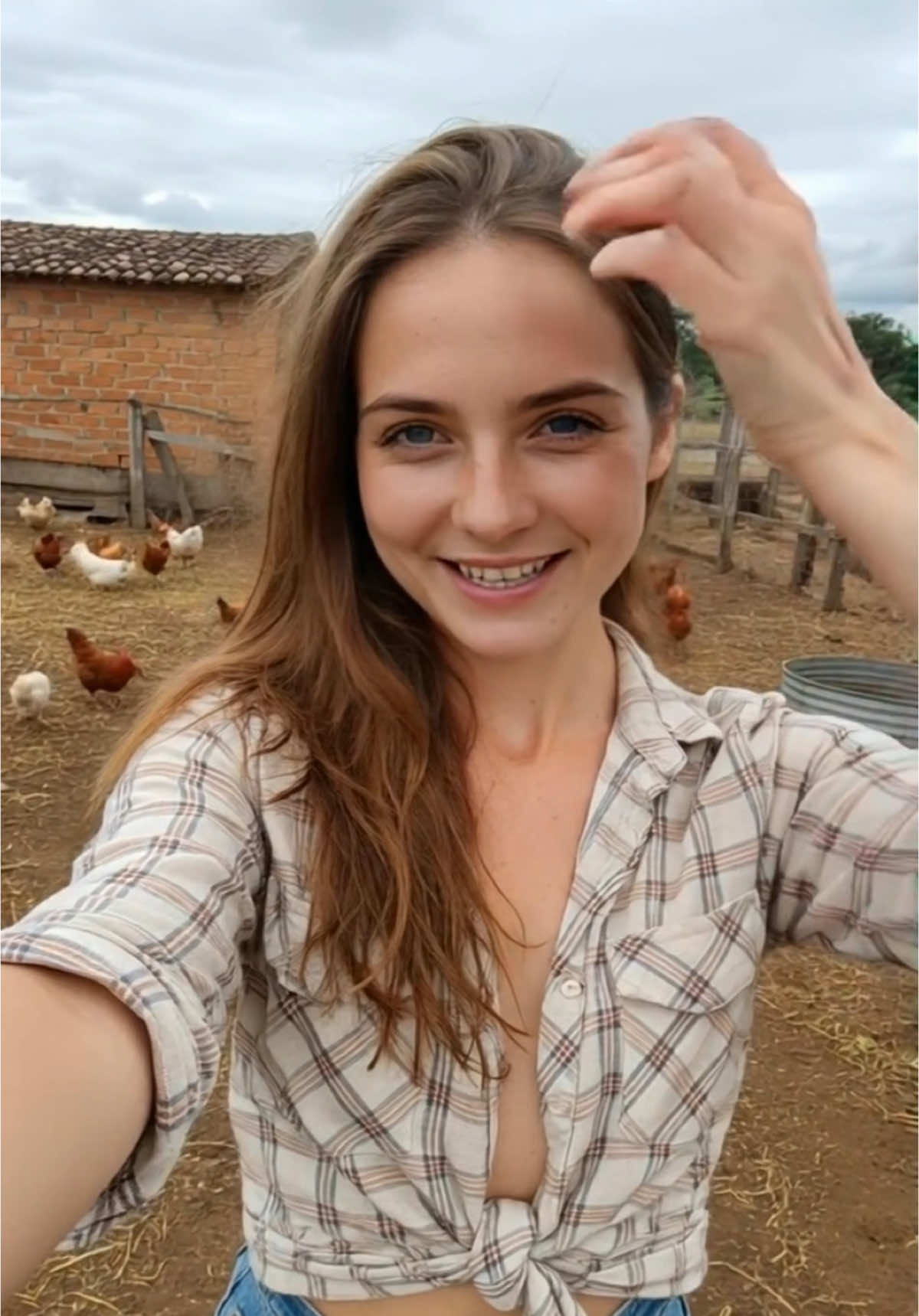 Me chamam de feia só por que sou da roça #roça 
