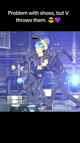 RM and Jimin shoe problem, wait for V 😁 professionalism 💪💜 #bts #_jj__7 