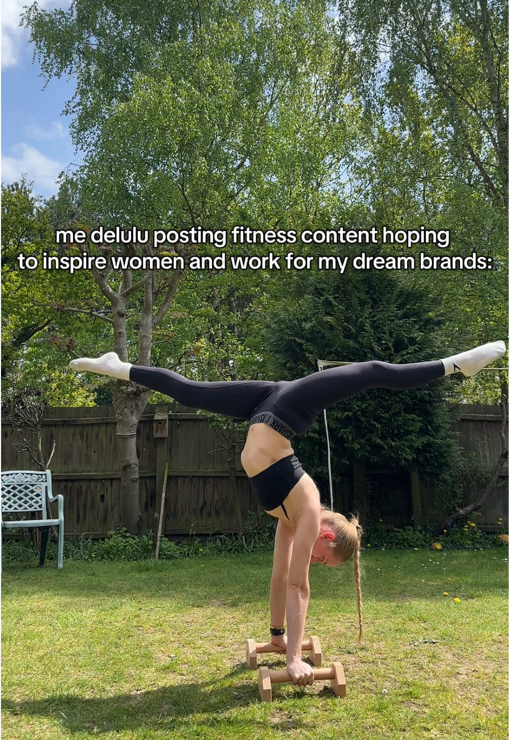 And i’ll keep inspiring others and posting until it’s true🥹🫶🏼  #calisthenics #calisthenicsjourney #handstand @Gymshark @DFYNE 