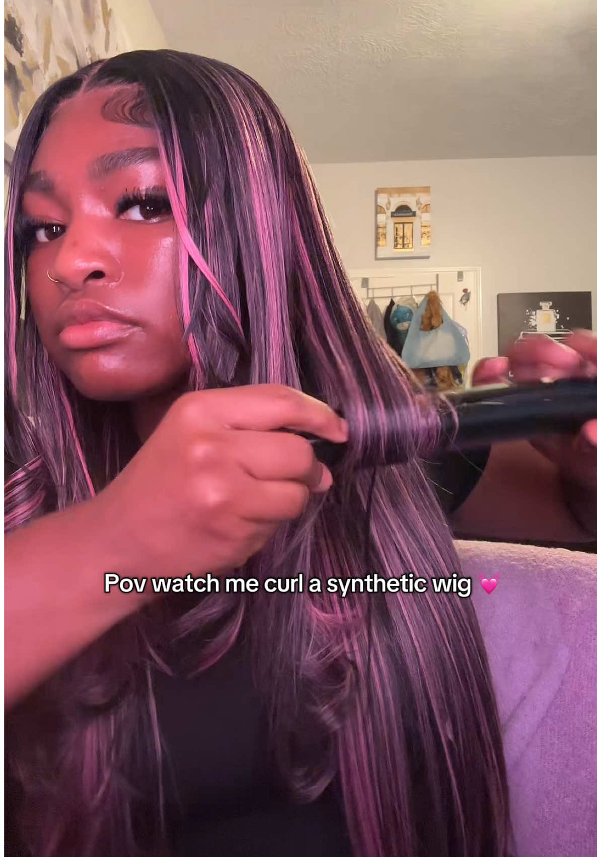 usually people be like SYNTHETIC WIGS CANT CURL.. well it came out fire ngl 😭🩷🖤