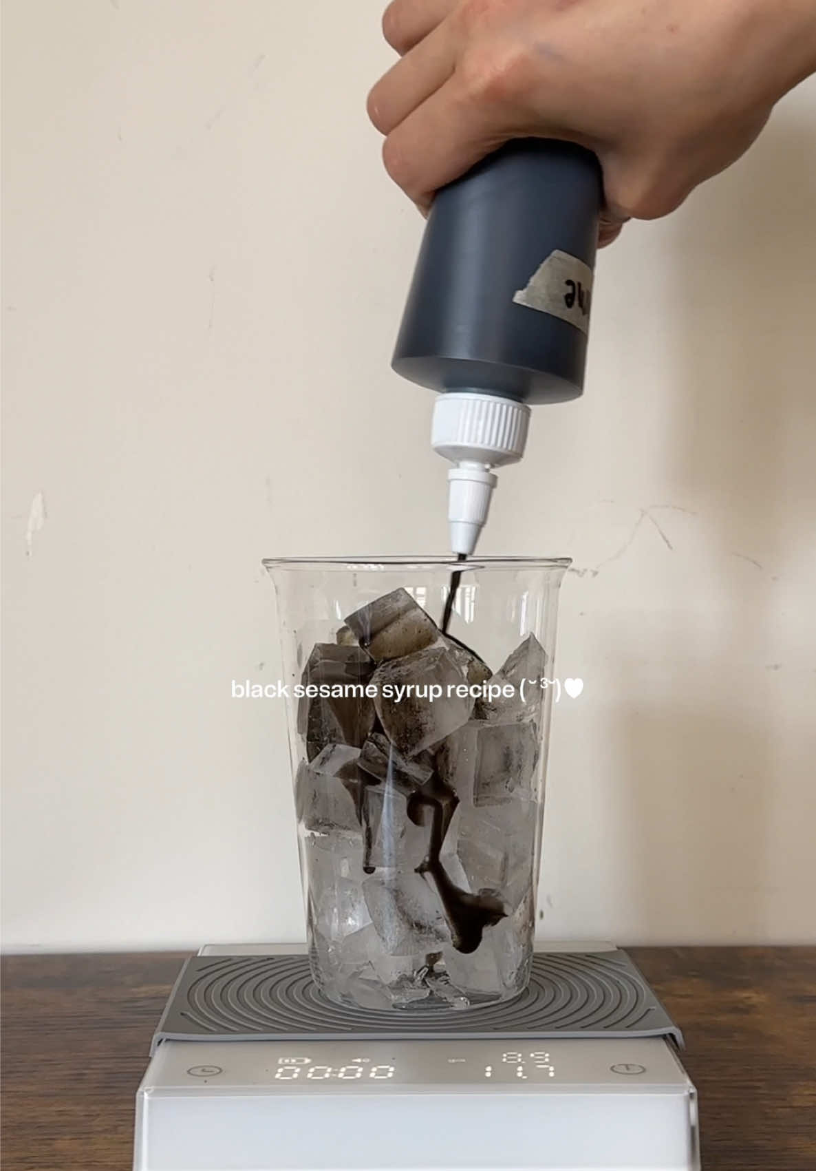 Super easy 3 ingredient black sesame syrup recipe Ingredients:  ~ 2 cups of water  ~ 1.5 cups of black sesame  ~ 1.5-2 cups of brown sugar (depends on how sweet) if you guys haven’t tried this combo, where have you been?? now you guys have no excuse to try, with this super easy syrup recipe.  don’t forget to save this recipe onto @ReciMe | Save recipes  #matcha #matchalover #matchalovers #matchalattelovers #matchatok #matchaathome #matchalatte #blacksesamematcha #recime #recimeapp #blacksesamesyrup  #syruprecipe 